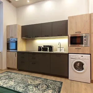 E12 Boutique Appartamento Budapest