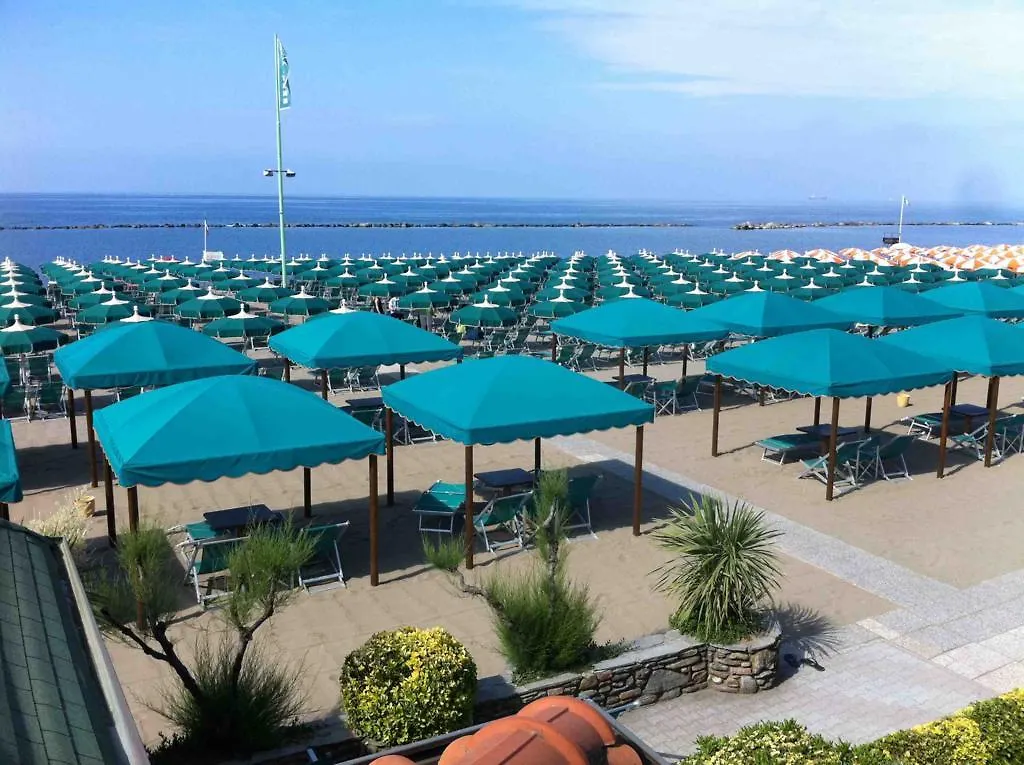 Camping Dal Pino Marina di Massa 3*,  Itálie